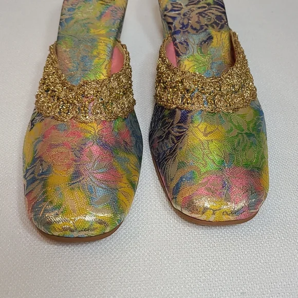 Vintage 1960's Oophies brocade slippers * gold multicolor * 7.5 N - Picture 2 of 11